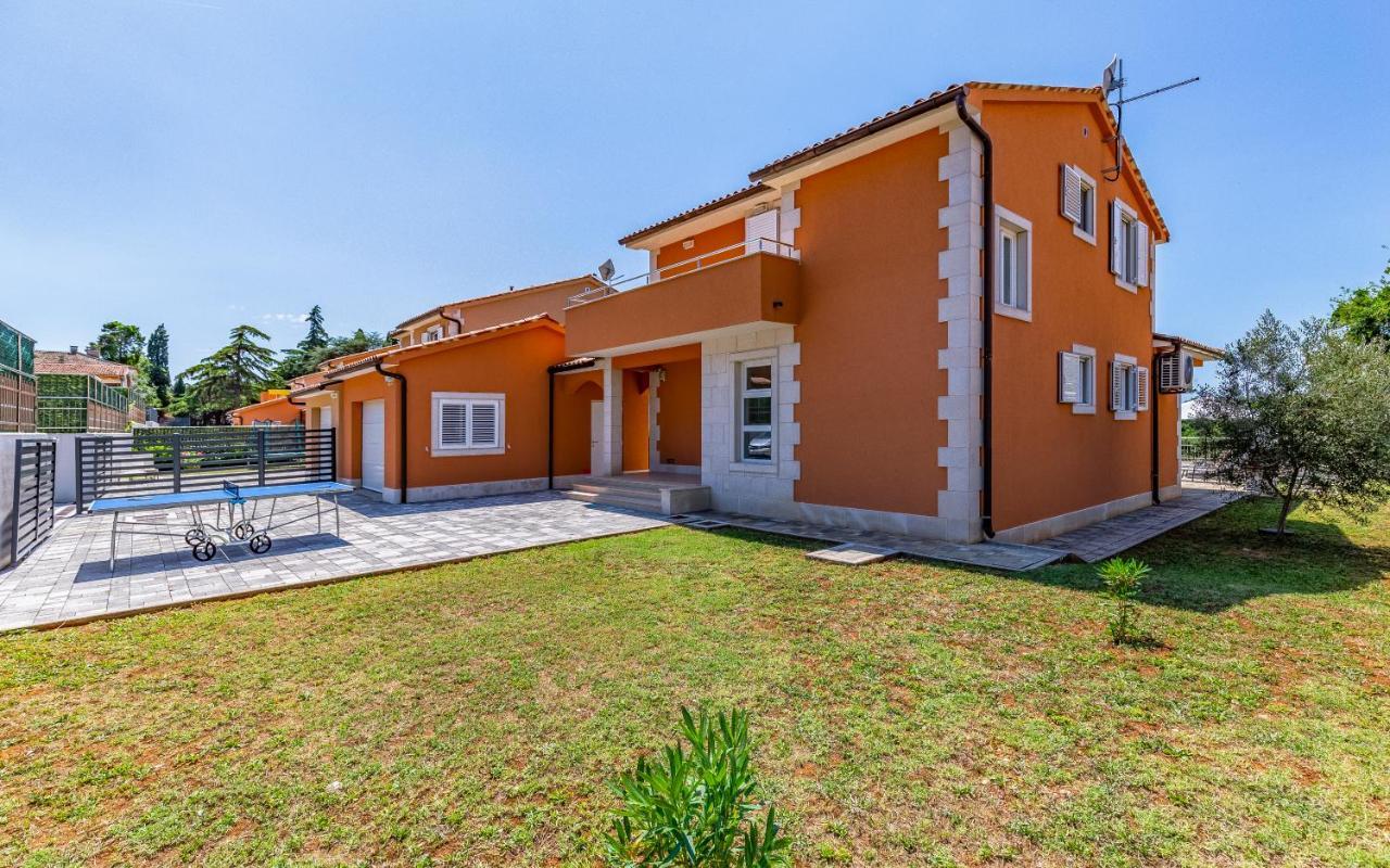 Lotus Villas Resort Pula Exterior foto